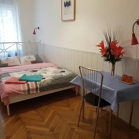 Valentina بيت ضيافة *