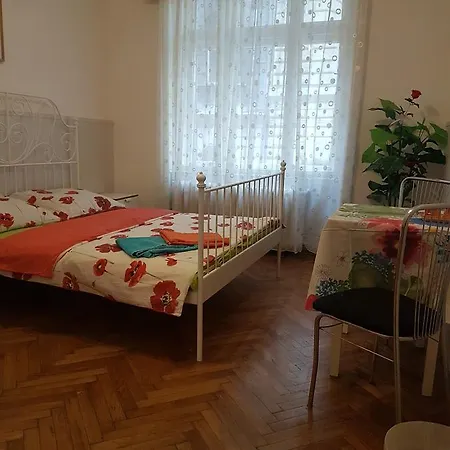 Valentina * بودابست